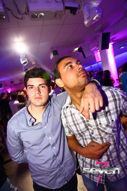 Cliquer pour voir l'image en taille réelle