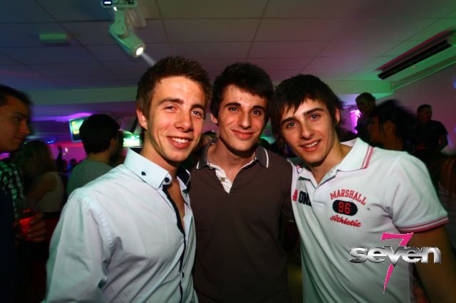 Cliquer pour voir l'image en taille réelle