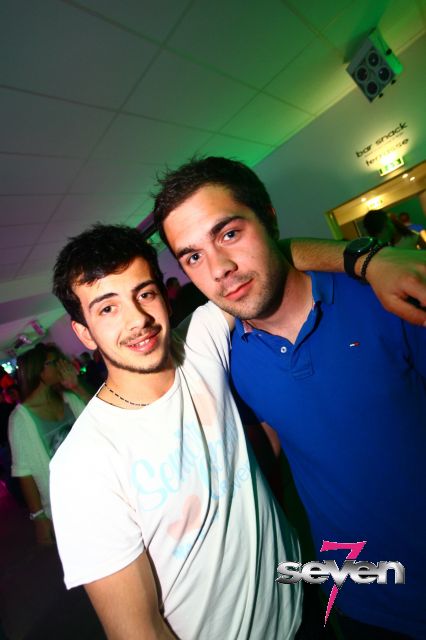 Cliquer pour voir l'image en taille réelle