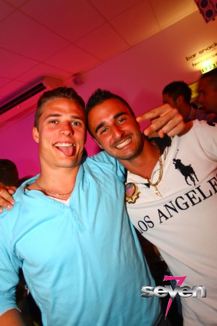 Cliquer pour voir l'image en taille réelle