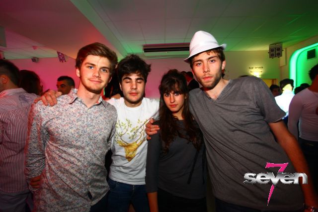 Cliquer pour voir l'image en taille réelle