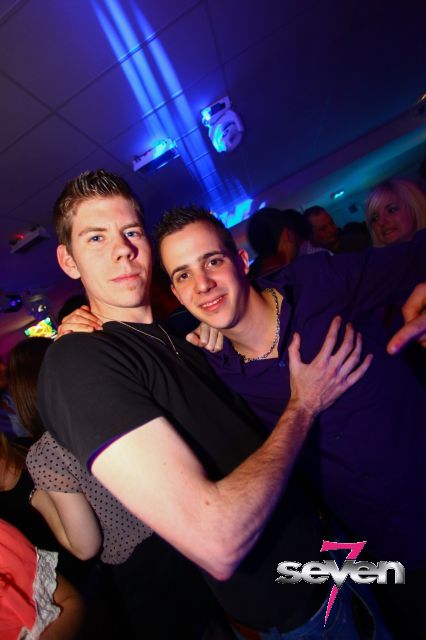 Cliquer pour voir l'image en taille réelle