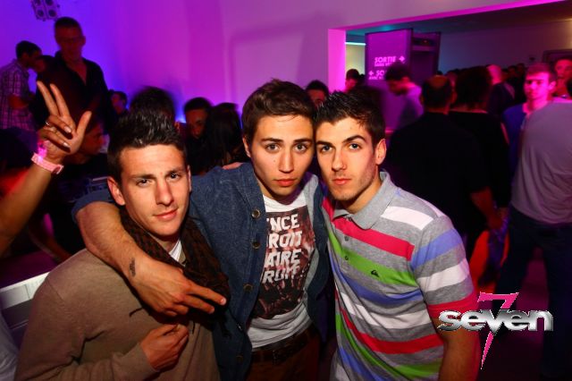 Cliquer pour voir l'image en taille réelle