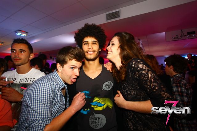 Cliquer pour voir l'image en taille réelle