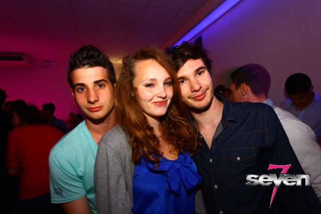 Cliquer pour voir l'image en taille réelle