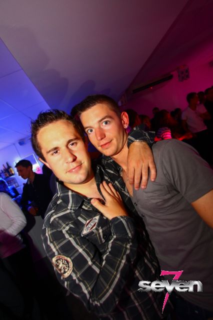 Cliquer pour voir l'image en taille réelle