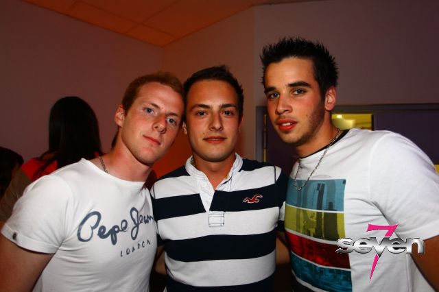 Cliquer pour voir l'image en taille réelle