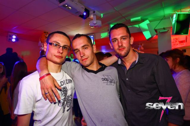 Cliquer pour voir l'image en taille réelle