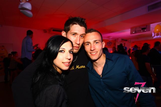 Cliquer pour voir l'image en taille réelle