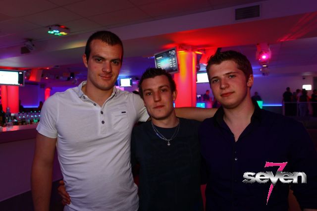 Cliquer pour voir l'image en taille réelle