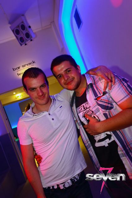 Cliquer pour voir l'image en taille réelle