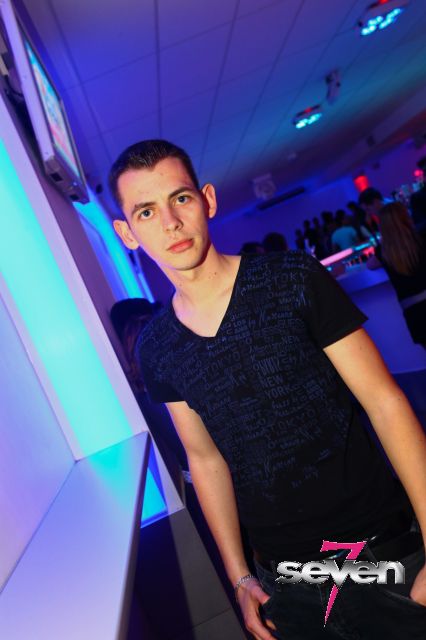 Cliquer pour voir l'image en taille réelle