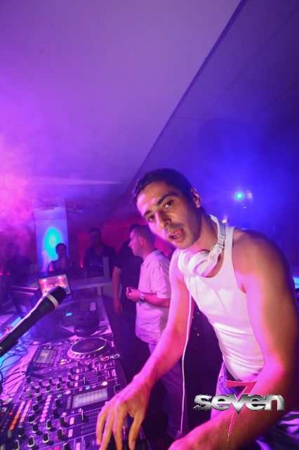 Cliquer pour voir l'image en taille réelle