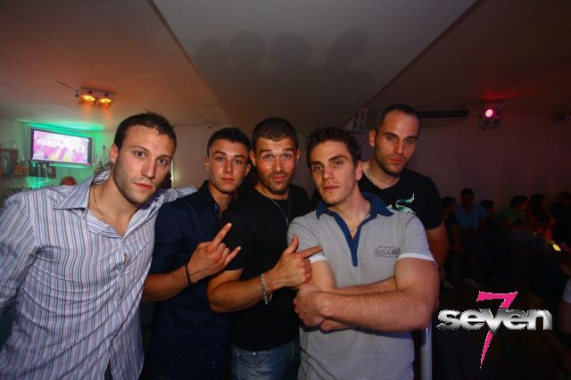 Cliquer pour voir l'image en taille réelle