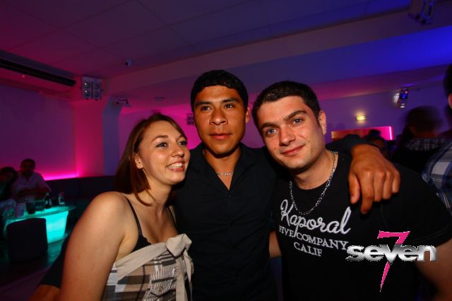 Cliquer pour voir l'image en taille réelle