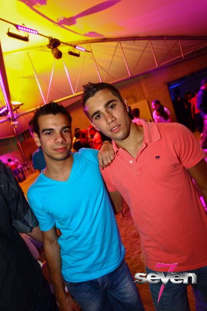 Cliquer pour voir l'image en taille réelle