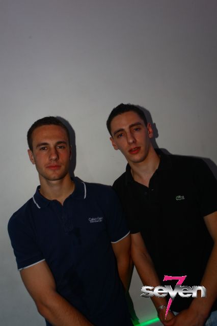 Cliquer pour voir l'image en taille réelle