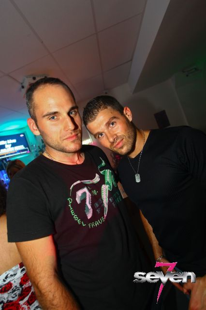 Cliquer pour voir l'image en taille réelle