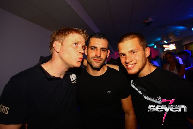 Cliquer pour voir l'image en taille réelle