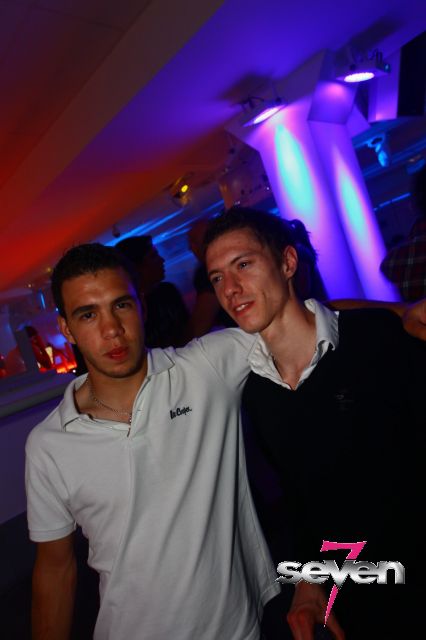 Cliquer pour voir l'image en taille réelle