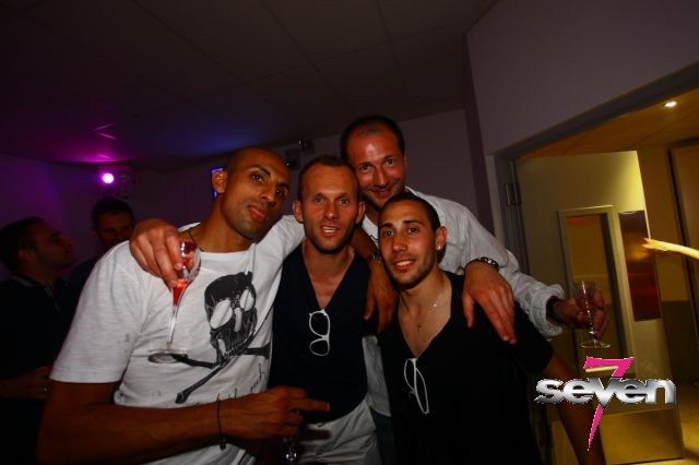 Cliquer pour voir l'image en taille réelle