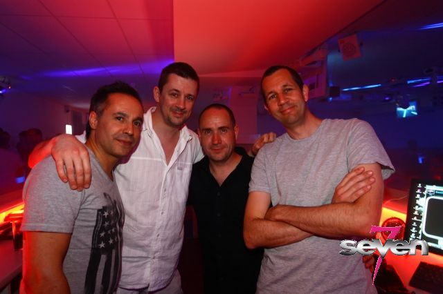 Cliquer pour voir l'image en taille réelle