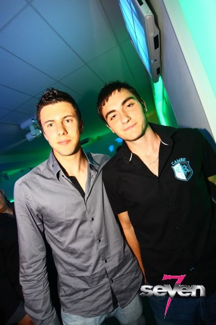 Cliquer pour voir l'image en taille réelle