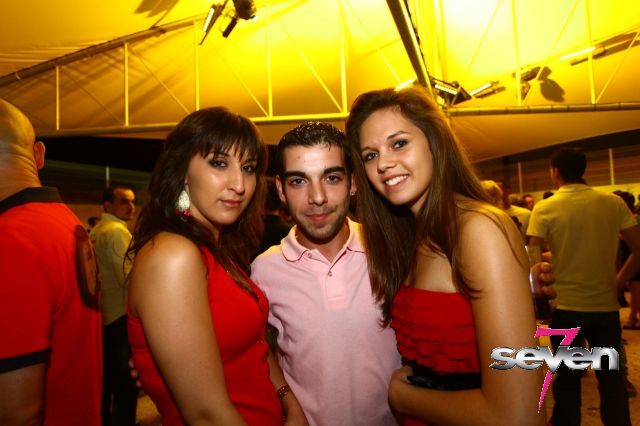 Cliquer pour voir l'image en taille réelle