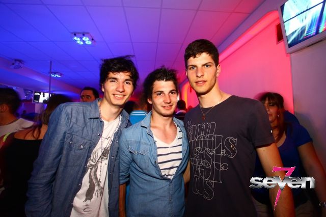 Cliquer pour voir l'image en taille réelle