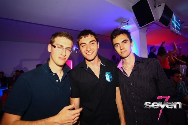 Cliquer pour voir l'image en taille réelle