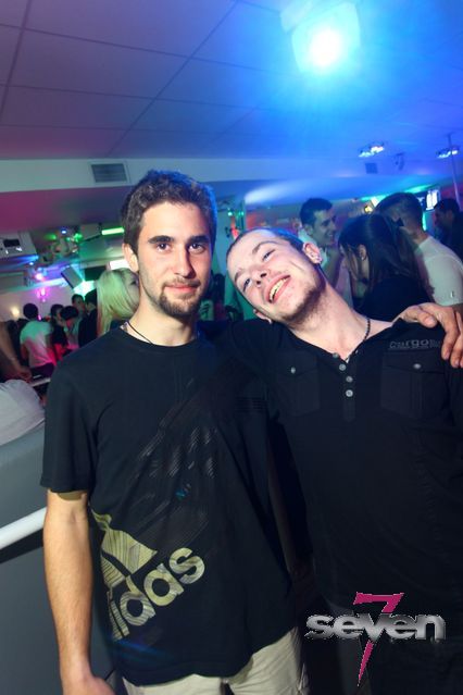 Cliquer pour voir l'image en taille réelle