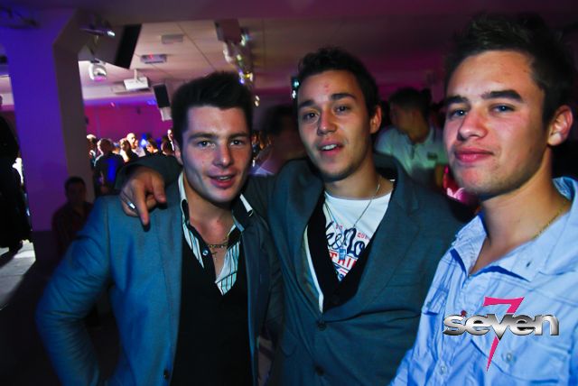 Cliquer pour voir l'image en taille réelle