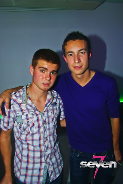 Cliquer pour voir l'image en taille réelle