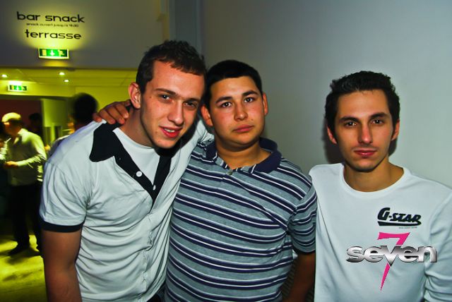 Cliquer pour voir l'image en taille réelle