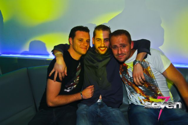 Cliquer pour voir l'image en taille réelle