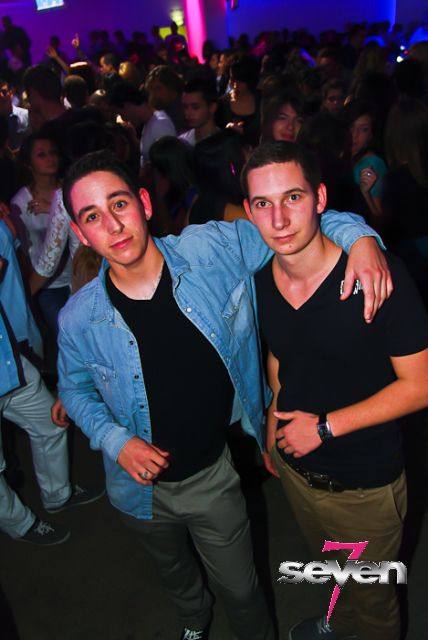 Cliquer pour voir l'image en taille réelle