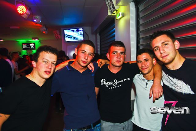 Cliquer pour voir l'image en taille réelle