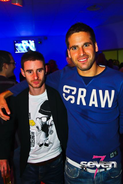 Cliquer pour voir l'image en taille réelle