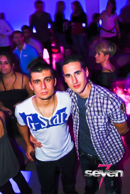 Cliquer pour voir l'image en taille réelle