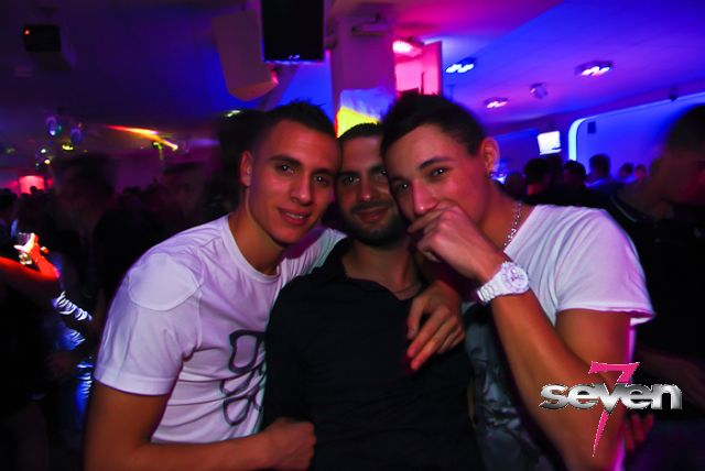 Cliquer pour voir l'image en taille réelle