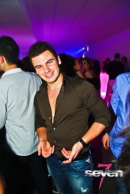 Cliquer pour voir l'image en taille réelle