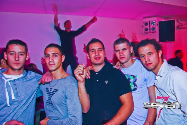 Cliquer pour voir l'image en taille réelle