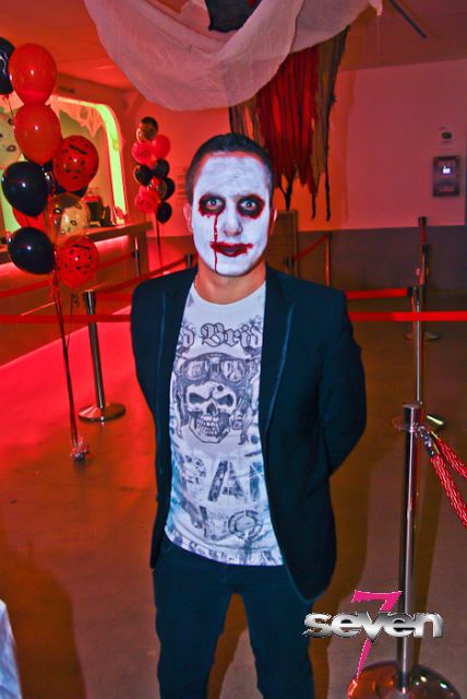 Cliquer pour voir l'image en taille réelle