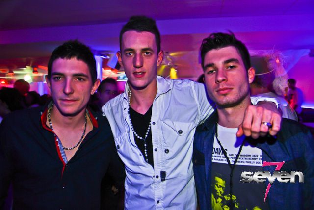 Cliquer pour voir l'image en taille réelle