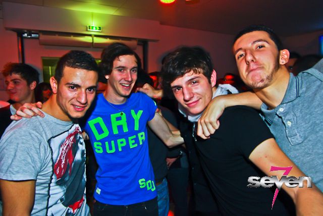 Cliquer pour voir l'image en taille réelle