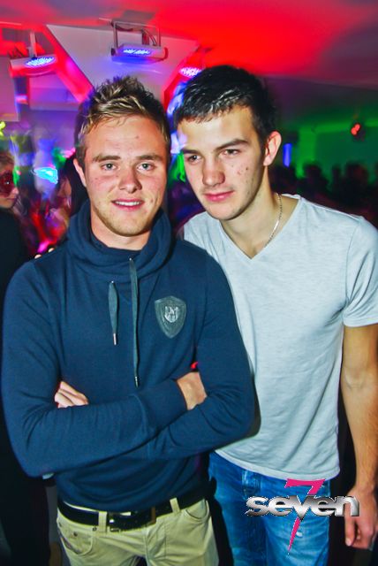 Cliquer pour voir l'image en taille réelle