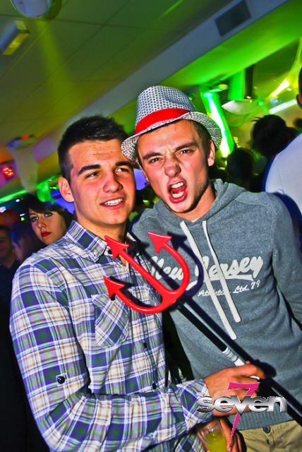 Cliquer pour voir l'image en taille réelle