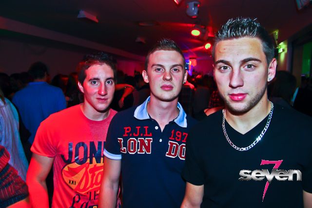 Cliquer pour voir l'image en taille réelle