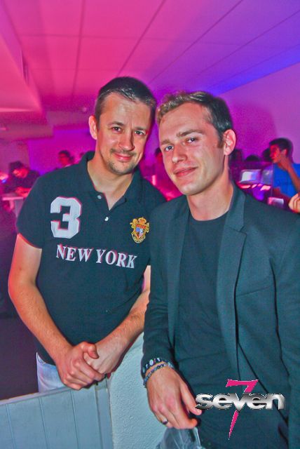 Cliquer pour voir l'image en taille réelle