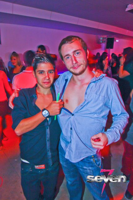 Cliquer pour voir l'image en taille réelle